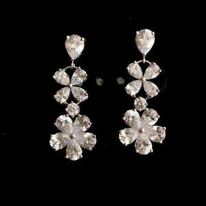 NWT Silver CZ daisy drop gala earrings